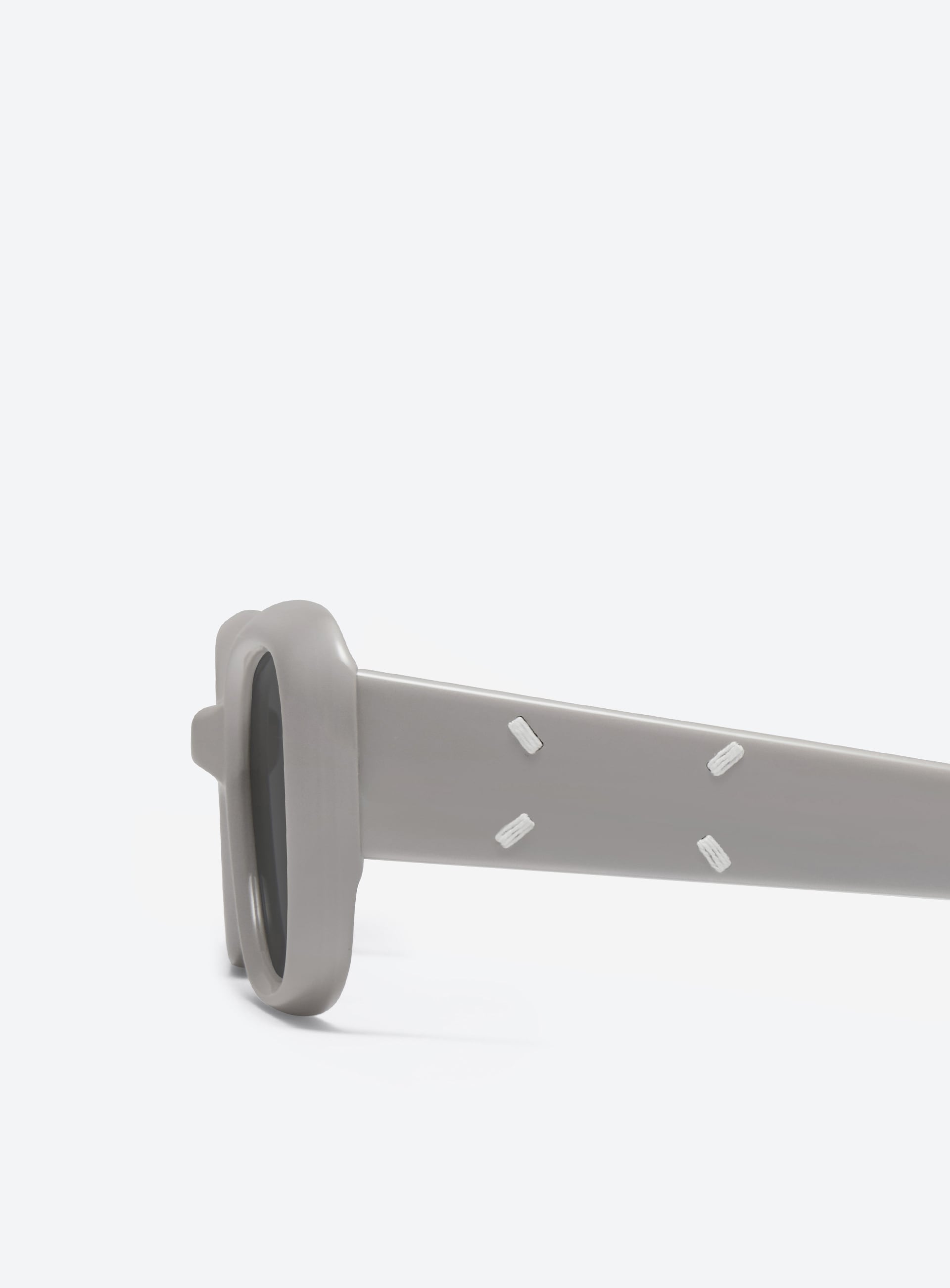 Maison Margiela - MM106 Leather LIV1 | Gentle Monster