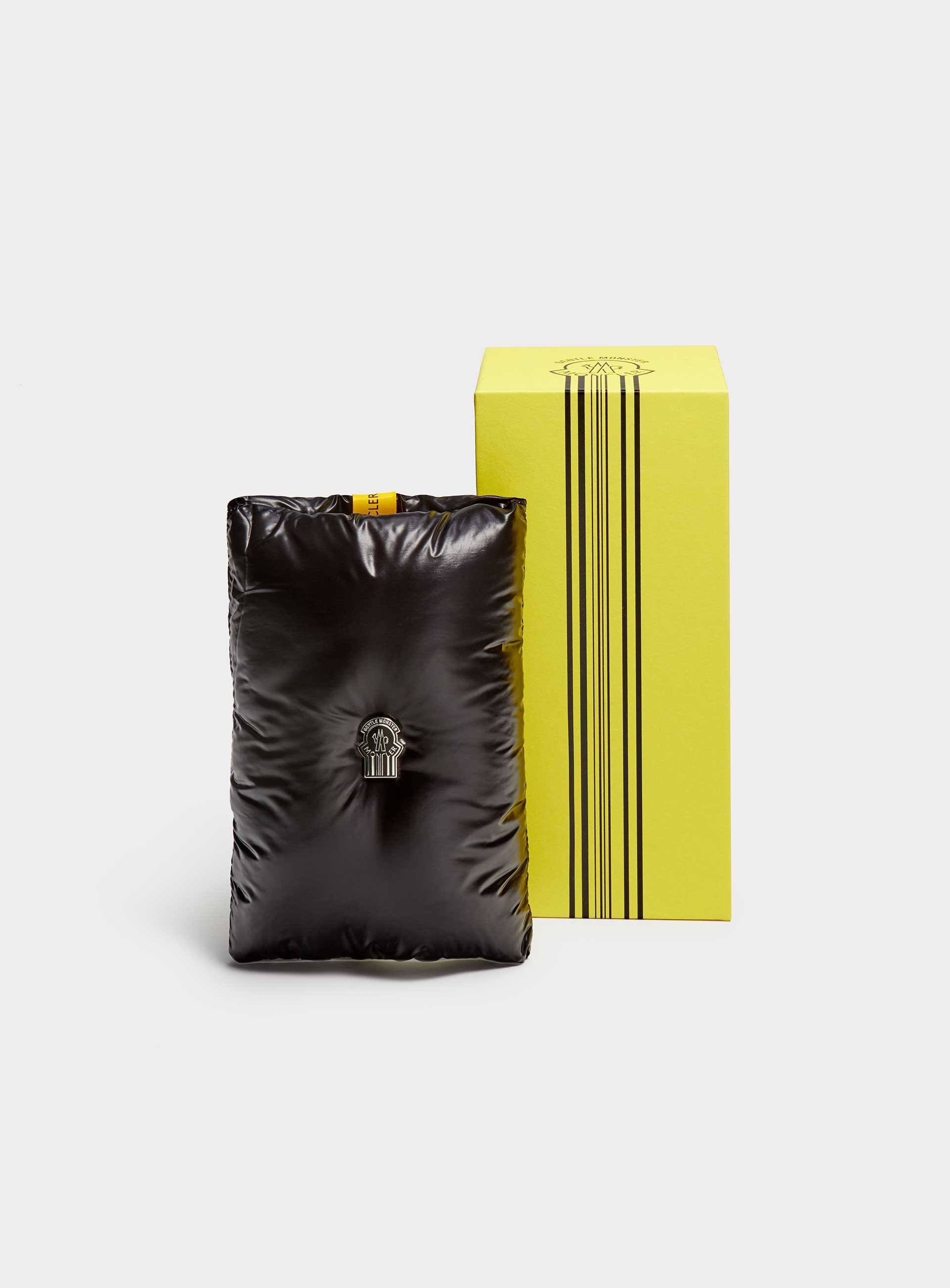 Moncler - Swipe 4 01
